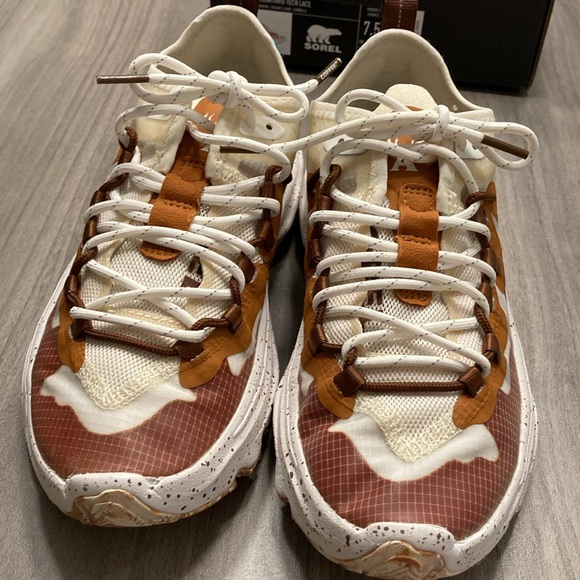 EUC Sorel Kinetic Breakthru. Size 7.5 - Picture 2 of 8